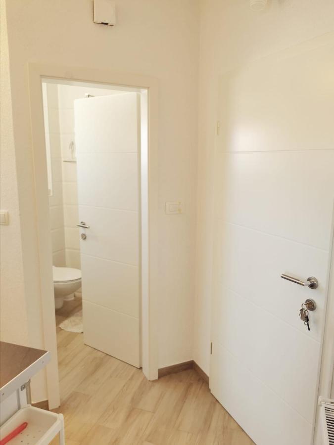 Apartmani Marco,Lukas,Patrick,David,Blizu Centra I Mora Sa Free Privatnim Parkingom بولا المظهر الخارجي الصورة