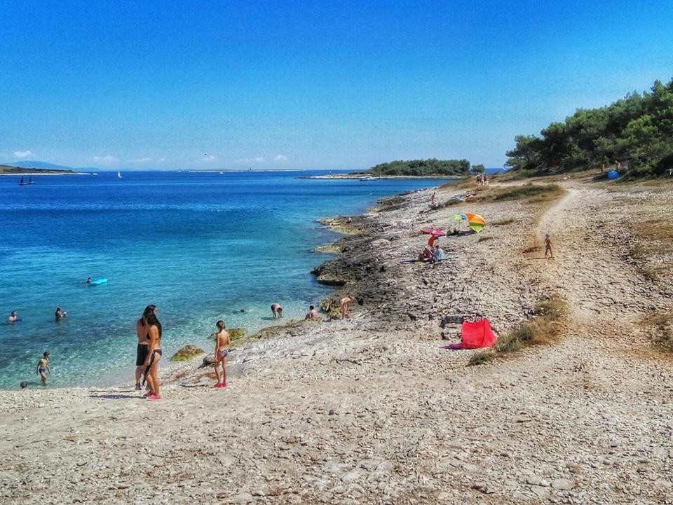 Apartmani Marco,Lukas,Patrick,David,Blizu Centra I Mora Sa Free Privatnim Parkingom بولا المظهر الخارجي الصورة