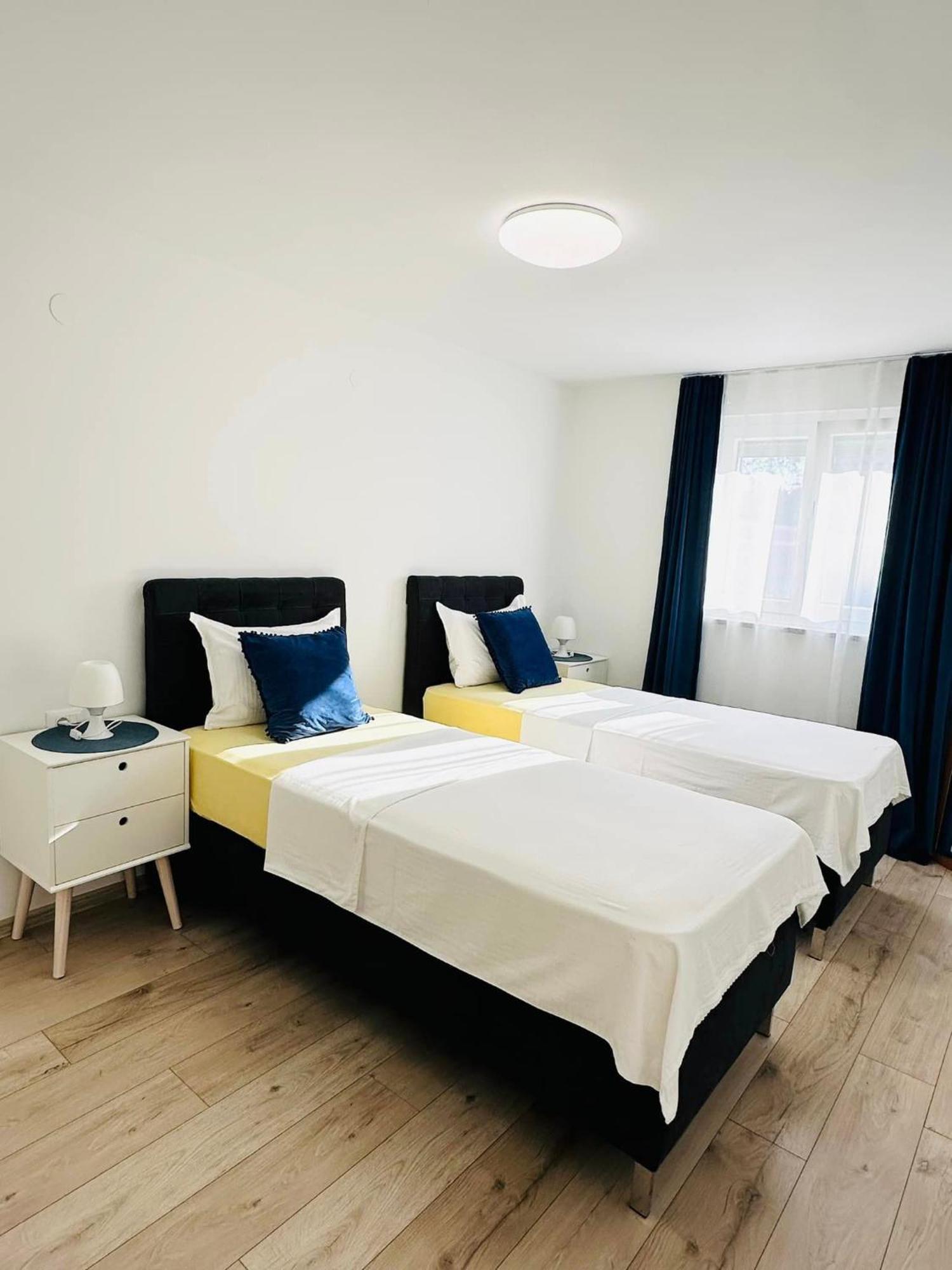Apartmani Marco,Lukas,Patrick,David,Blizu Centra I Mora Sa Free Privatnim Parkingom بولا المظهر الخارجي الصورة