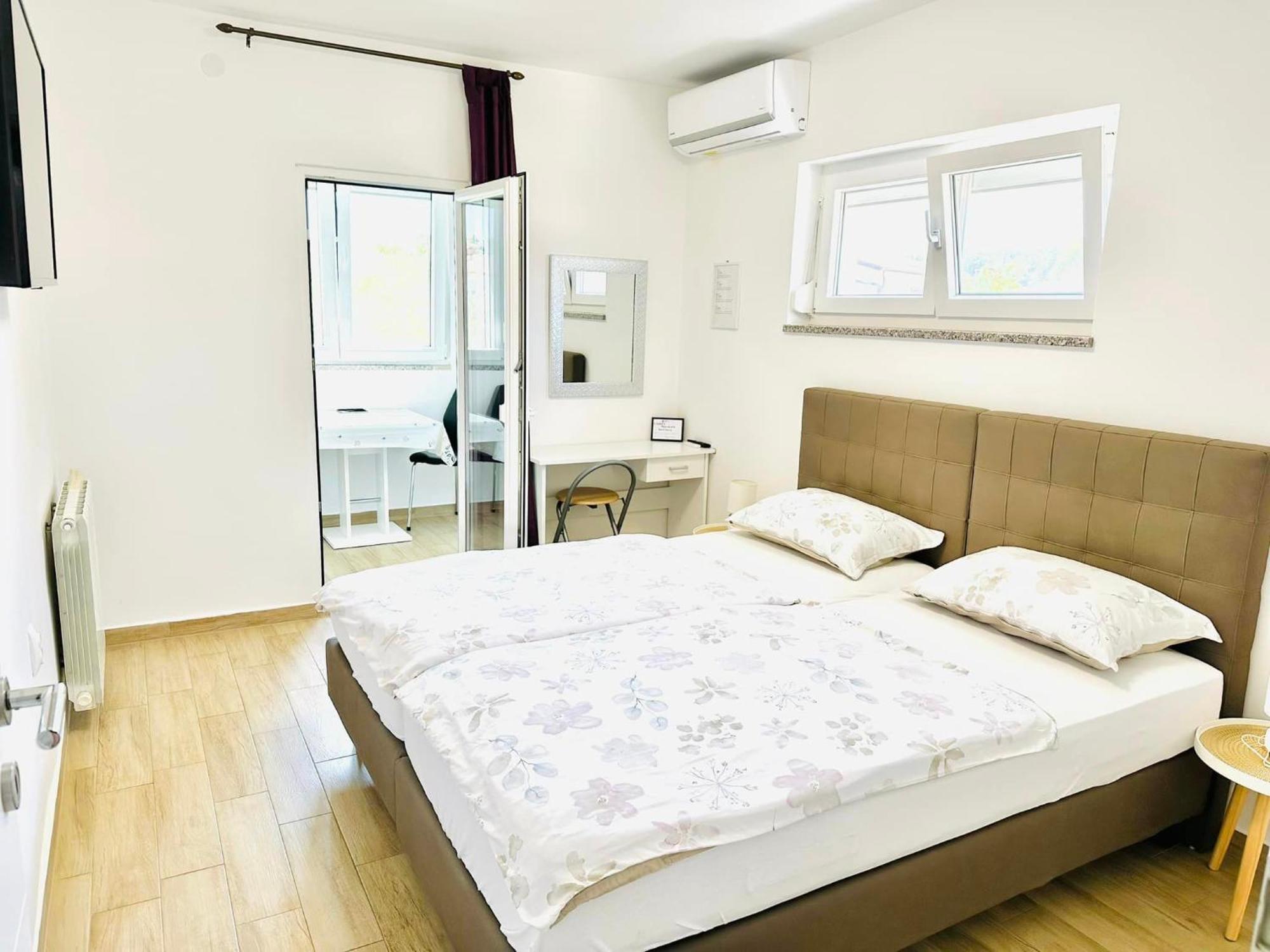 Apartmani Marco,Lukas,Patrick,David,Blizu Centra I Mora Sa Free Privatnim Parkingom بولا المظهر الخارجي الصورة